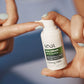 Anwendung von CBD Augencreme