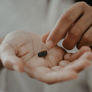 Reakiro Vegan capsules 450mg CBD in use